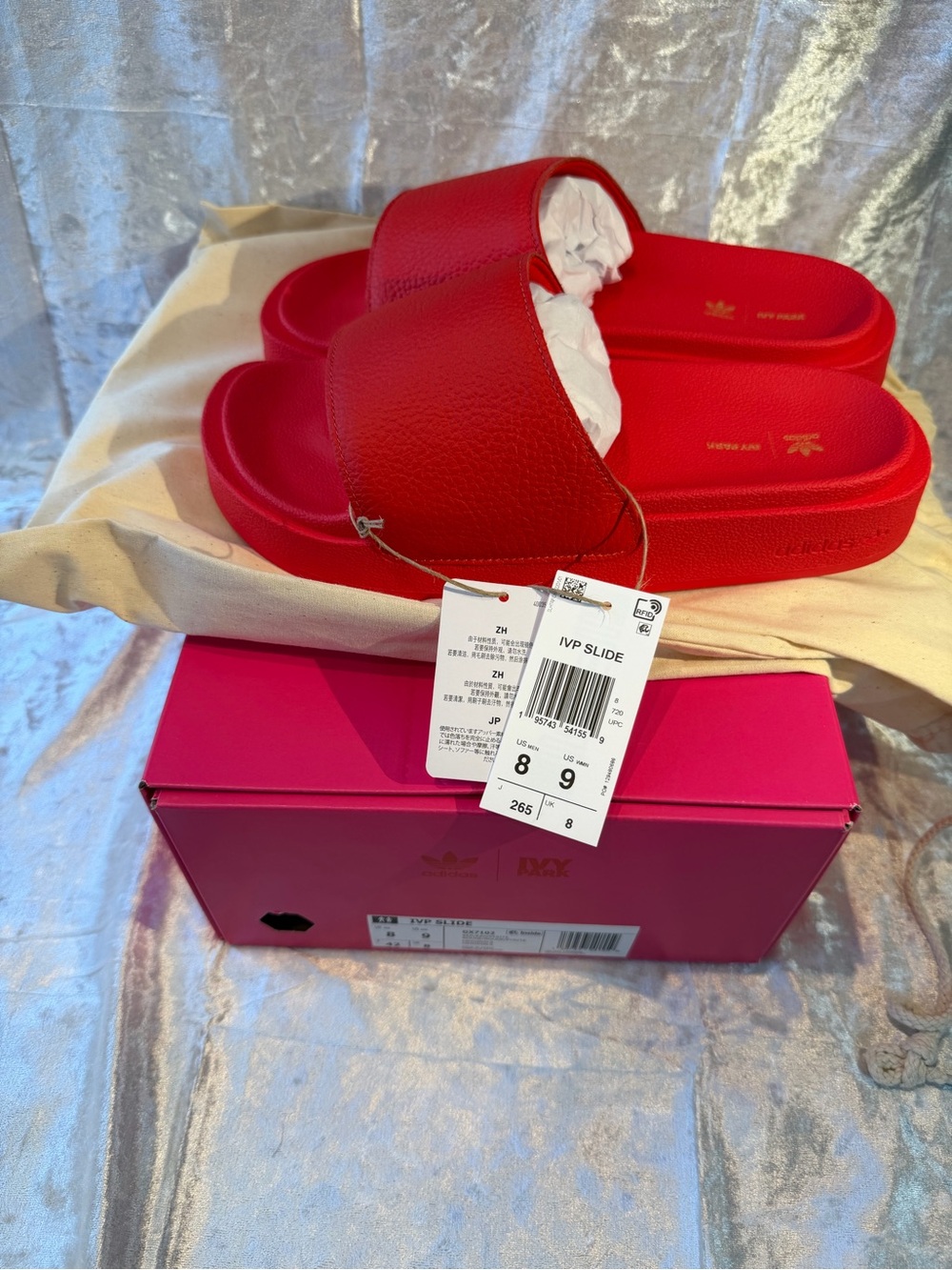 IVY HEART x adidas 2022. Red IVP Slide Sandals.
